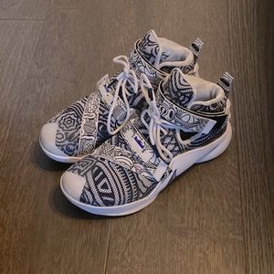 Nike Lebron Soldier 9 ‘Lmtd Freegums’ Size 8